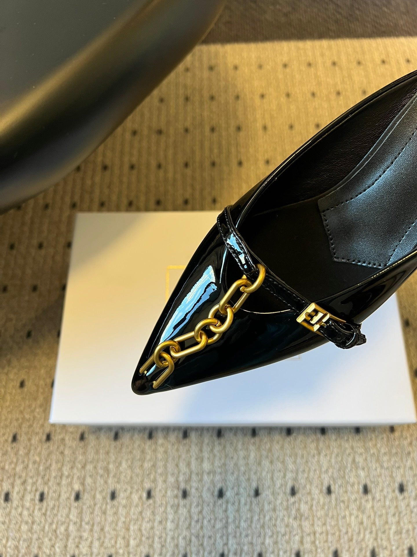 BALMAIN 26S GOLD CHAIN HIGH HEEL MULES 45 MM IN BLACK PATENT CALFSKIN