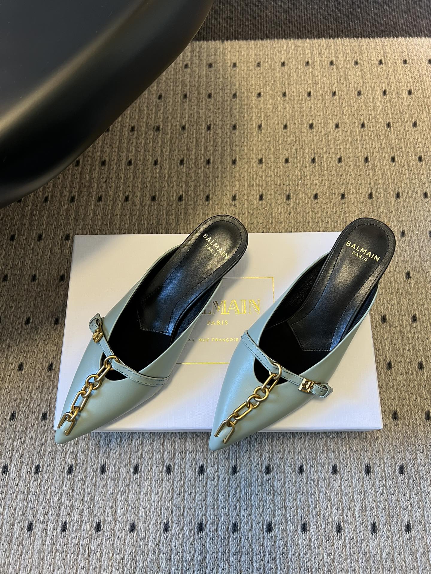 BALMAIN 26S GOLD CHAIN HIGH HEEL MULES 45 MM IN MINT GREEN CALFSKIN