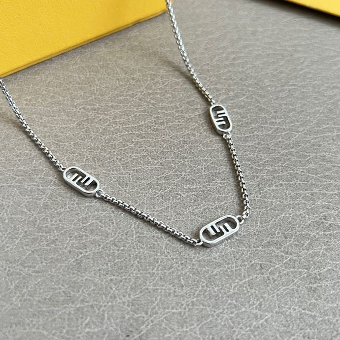 FENDI 26S FF LOGO CHAIN NECKLACE IN SILVER TONE METAL 629955