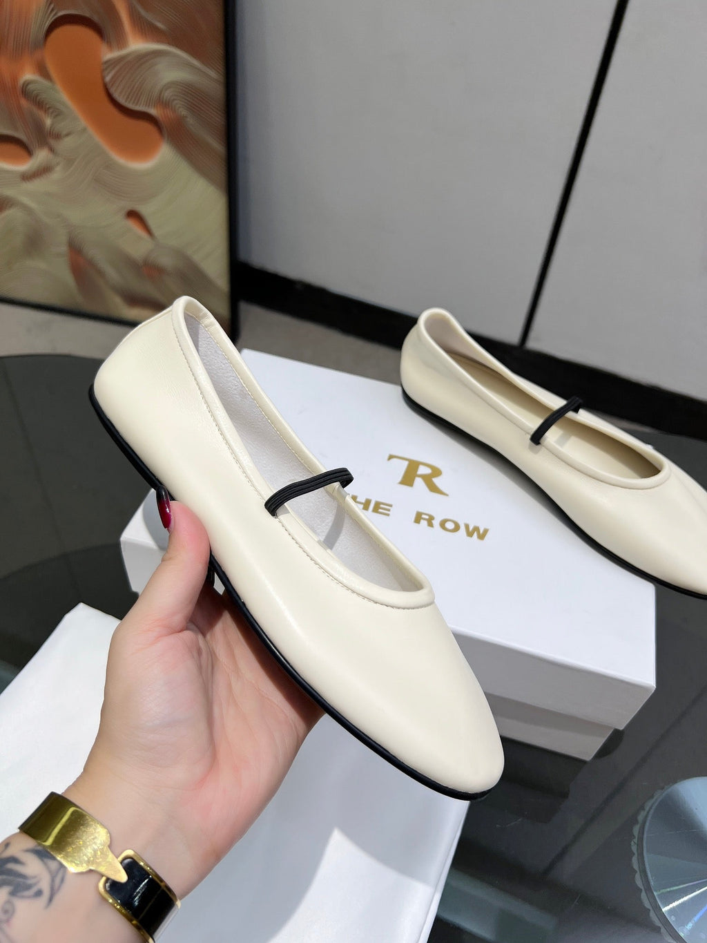 THE ROW 26S BALLET FLATS IN IVORY WHITE CALFSKIN
