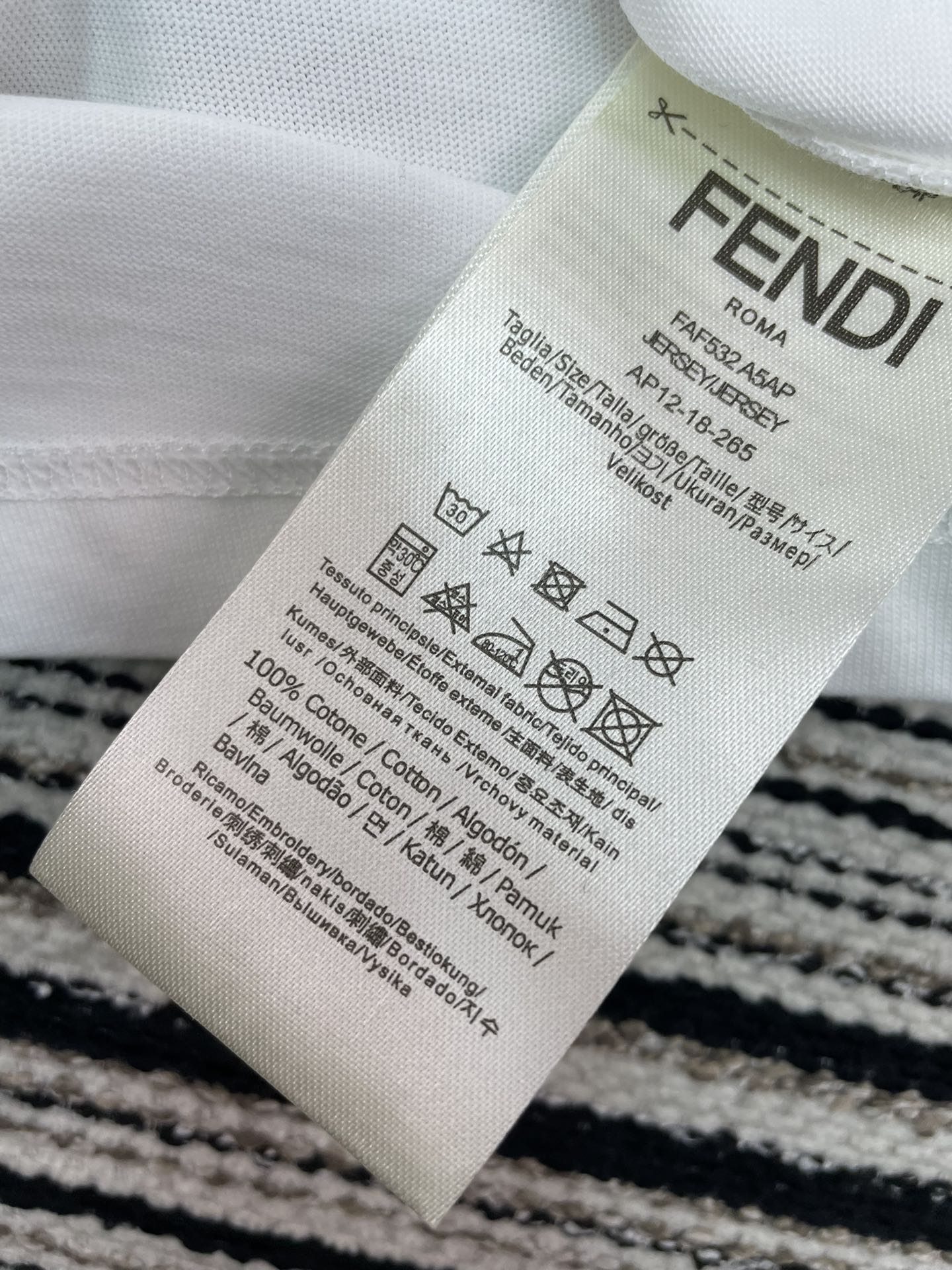 FENDI 26S SHORT SLEEVE T-SHIRT 170