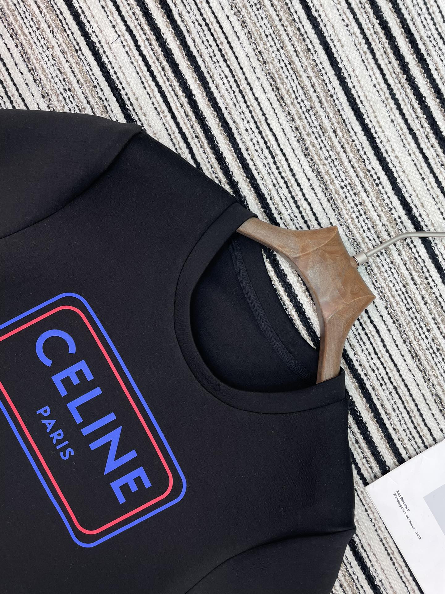 CELINE 26S SHORT SLEEVE TOP AND SHORTS SET 121
