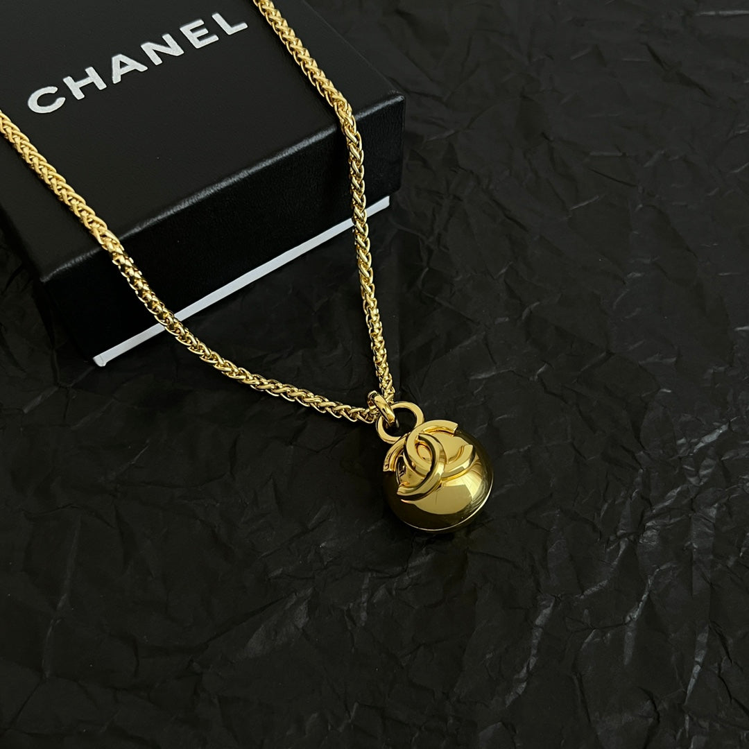 CHANEL 26S DOUBLE C LOGO SPHERE PENDANT CHAIN NECKLACE IN GOLD METAL 630892