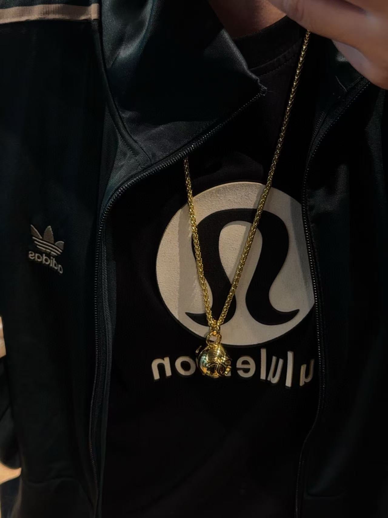 CHANEL 26S DOUBLE C LOGO SPHERE PENDANT CHAIN NECKLACE IN GOLD METAL 630892
