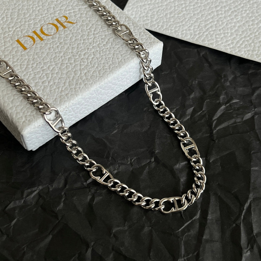 CD 26S LOGO LINK CHAIN NECKLACE IN SILVER METAL 633148