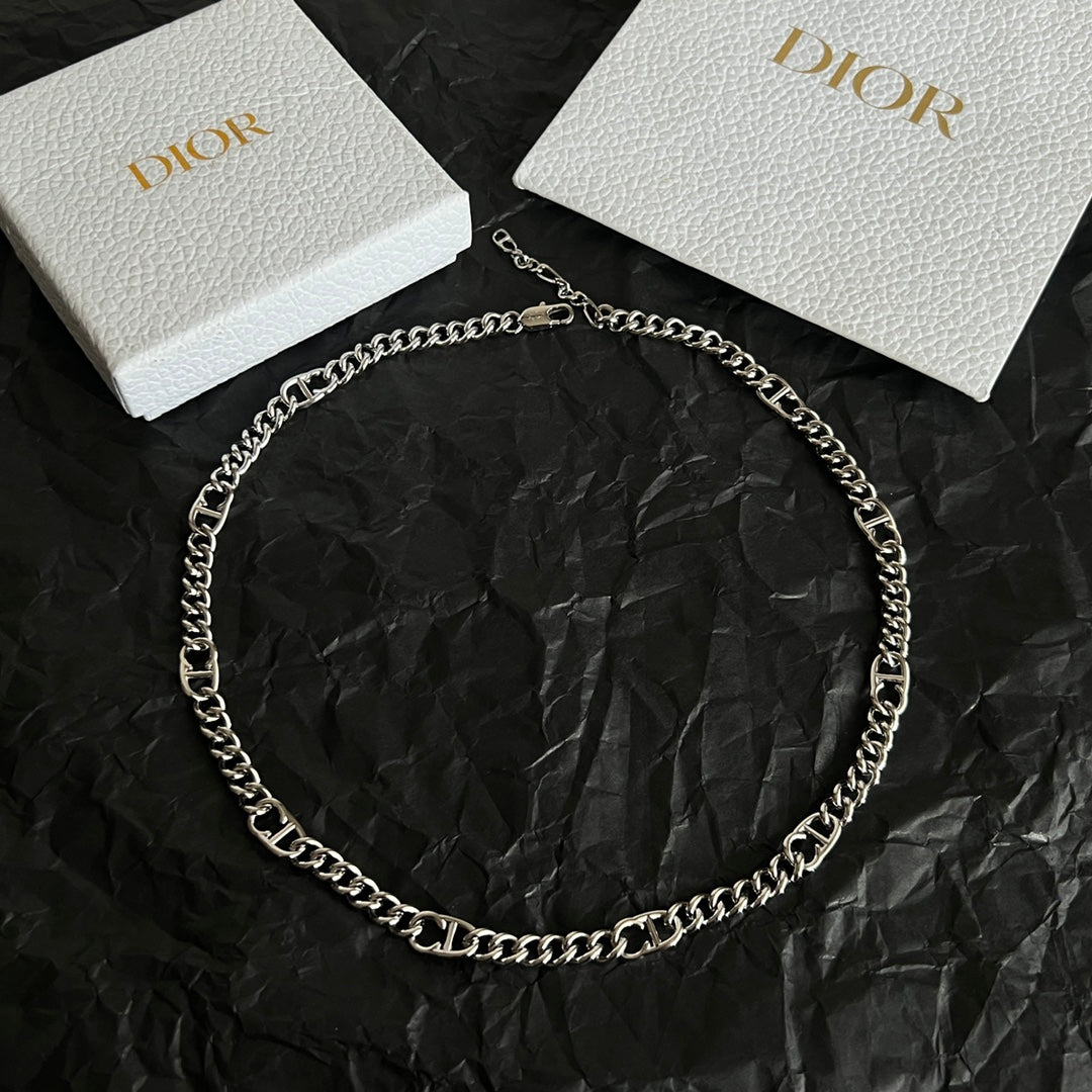 CD 26S LOGO LINK CHAIN NECKLACE IN SILVER METAL 633148