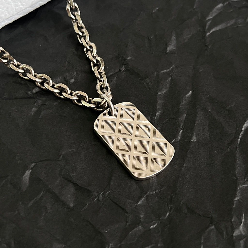 CD 26S DIOR OBLIQUE ENGRAVED TAG PENDANT NECKLACE IN SILVER METAL
