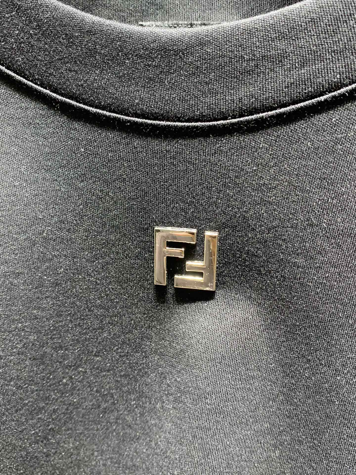 FENDI 26S SHORT SLEEVE T-SHIRT 084