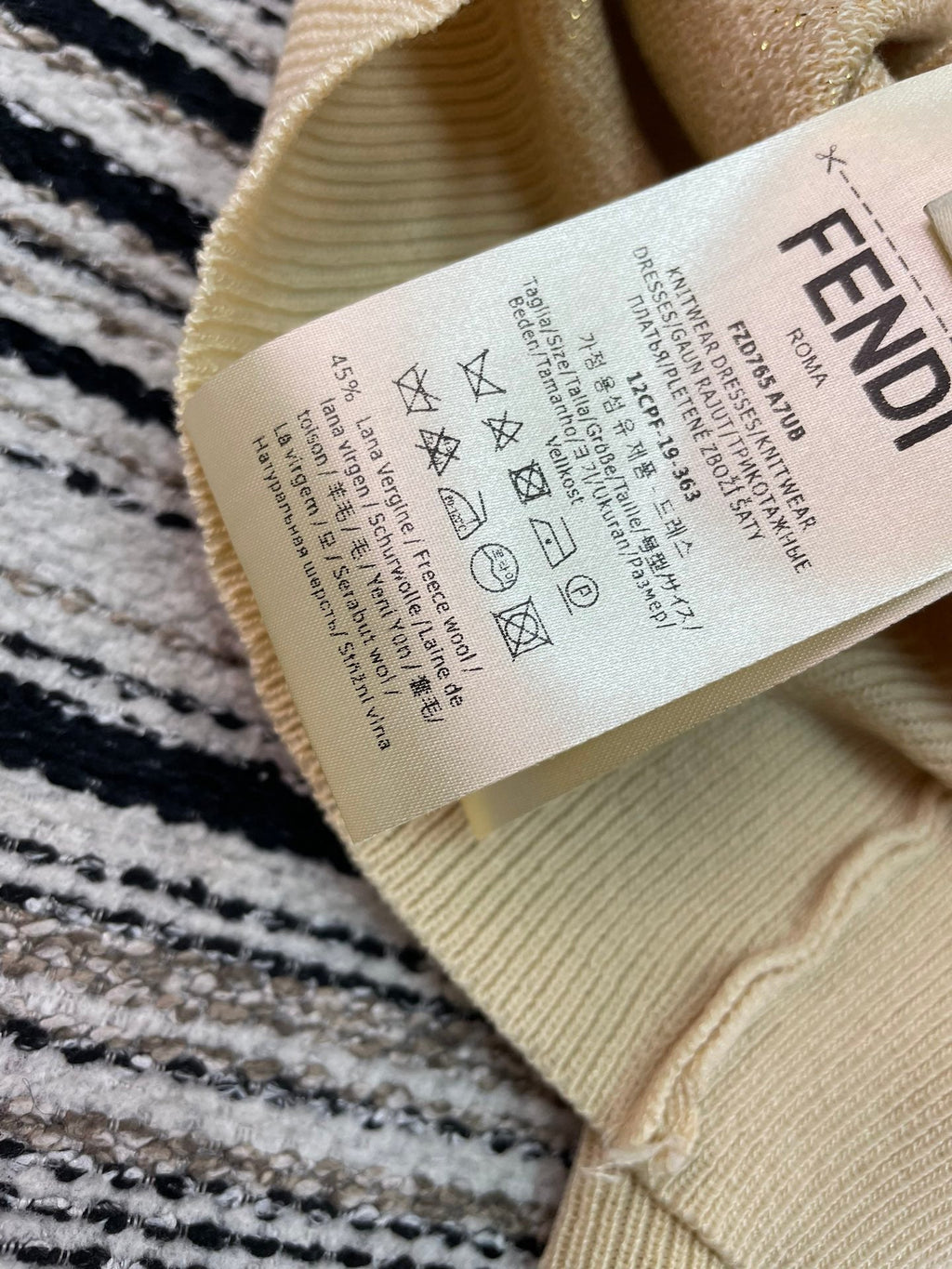 FENDI 26S SHORT SLEEVE KNIT T-SHIRT 125
