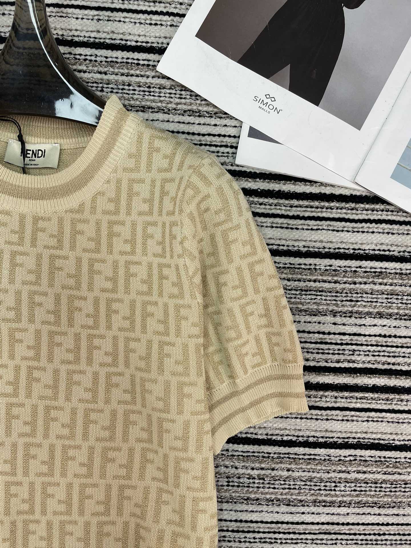 FENDI 26S SHORT SLEEVE KNIT T-SHIRT 125