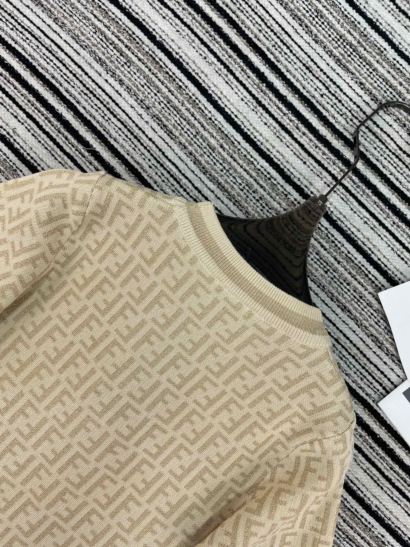FENDI 26S SHORT SLEEVE KNIT T-SHIRT 125