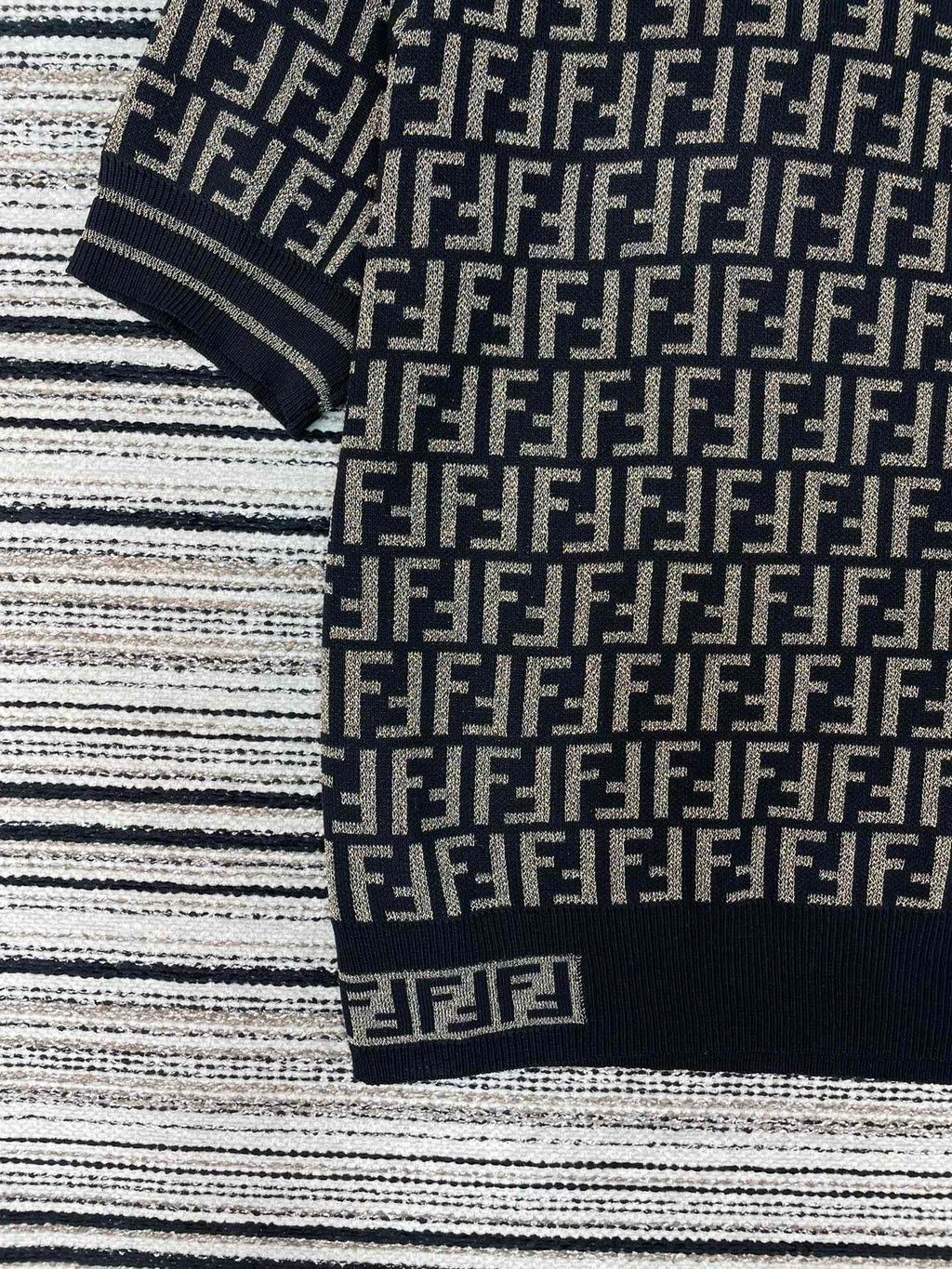 FENDI 26S SHORT SLEEVE KNIT T-SHIRT 124