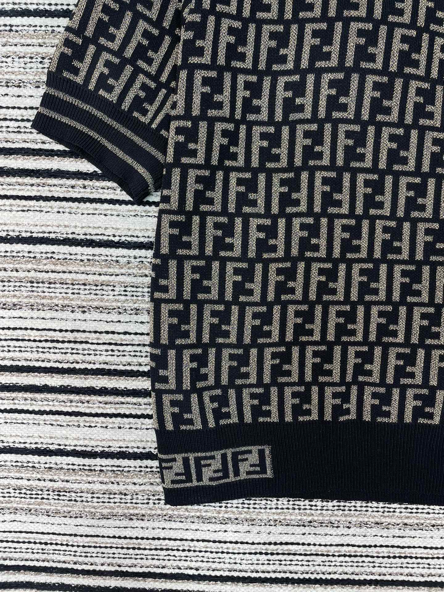 FENDI 26S SHORT SLEEVE KNIT T-SHIRT 124