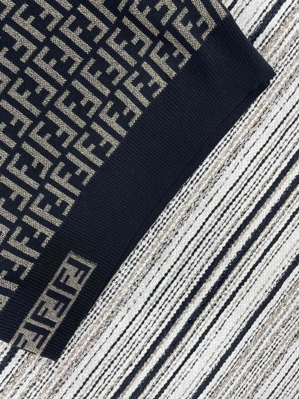 FENDI 26S SHORT SLEEVE KNIT T-SHIRT 124