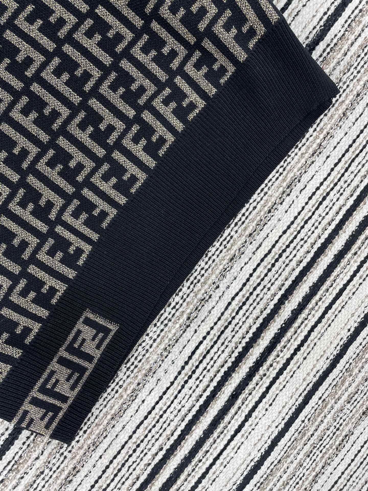 FENDI 26S SHORT SLEEVE KNIT T-SHIRT 124