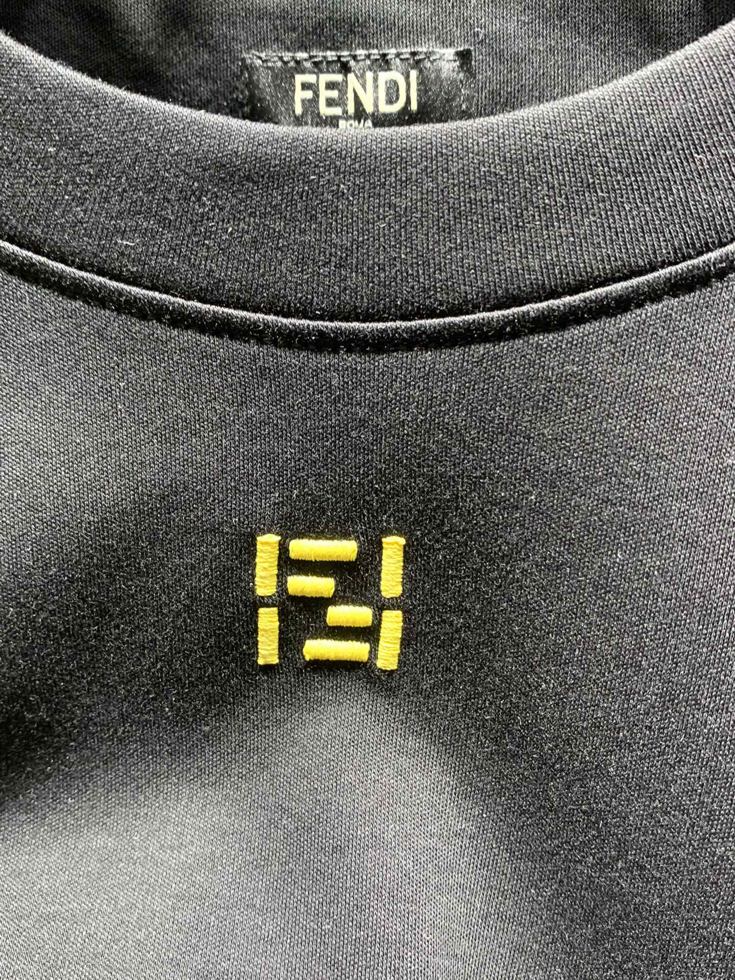 FENDI 26S SHORT SLEEVE T-SHIRT 081