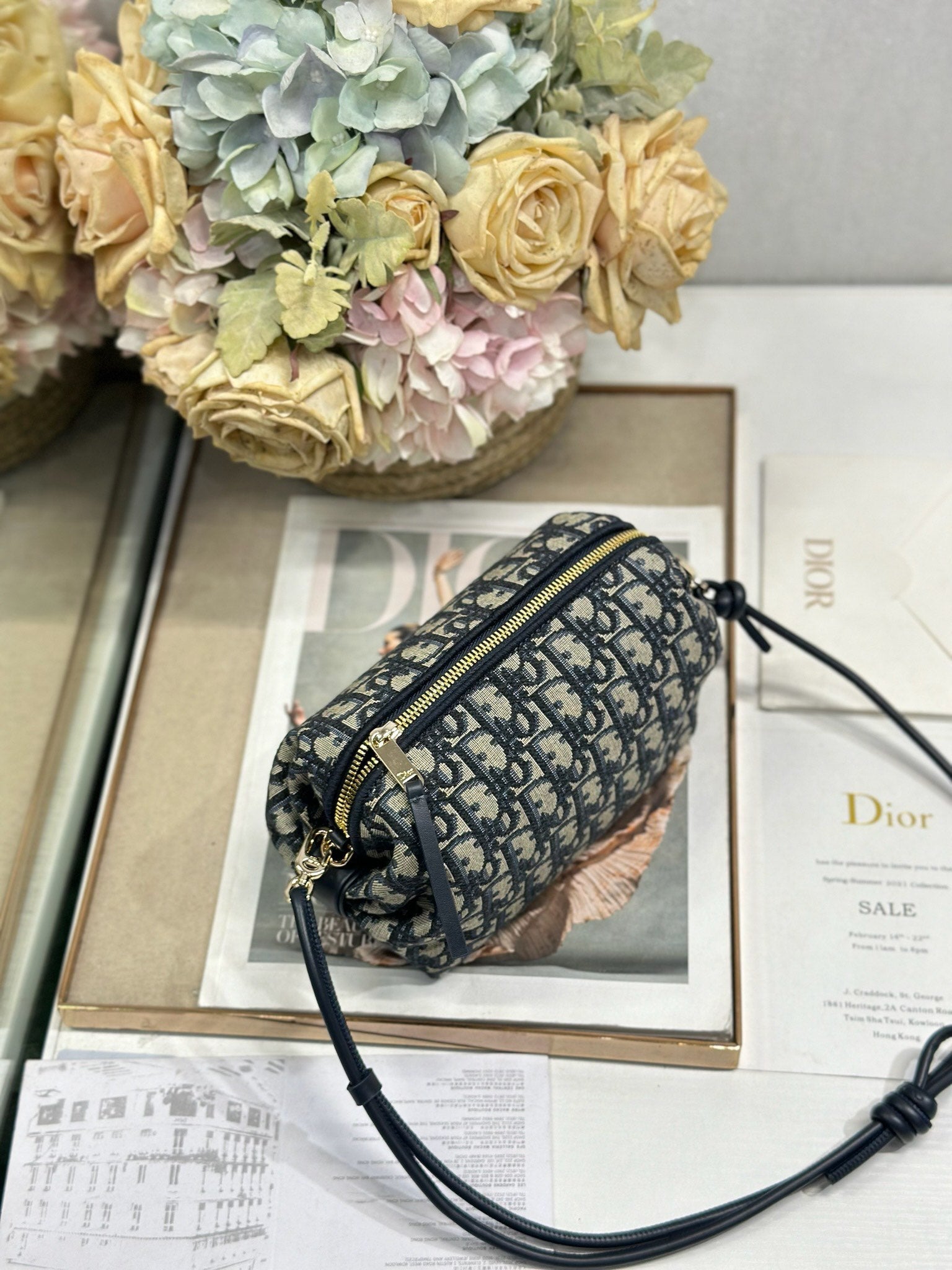DIOR 26S BOW POUCH BAG 20 IN BLACK AND BEIGE OBLIQUE JACQUARD