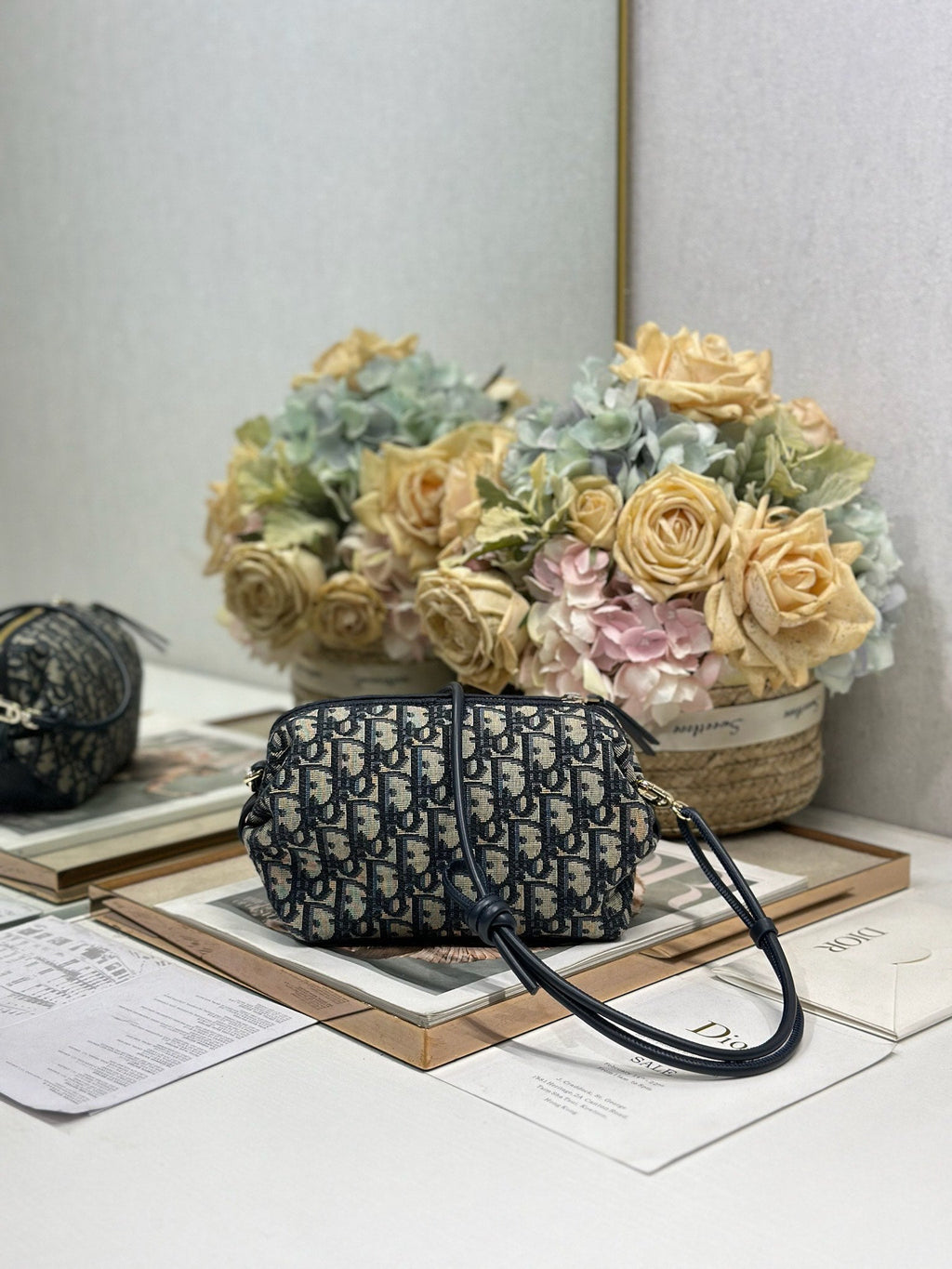 DIOR 26S BOW POUCH BAG 20 IN BLACK AND BEIGE OBLIQUE JACQUARD