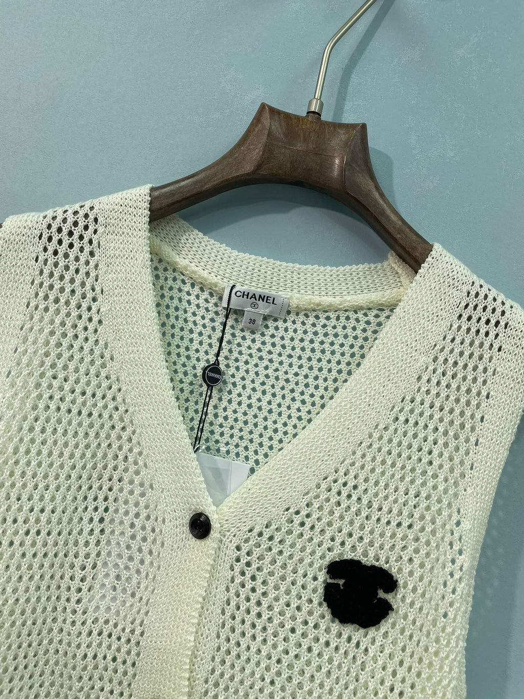 CHANEL 26S SLEEVELESS SWEATER STYLE 1055
