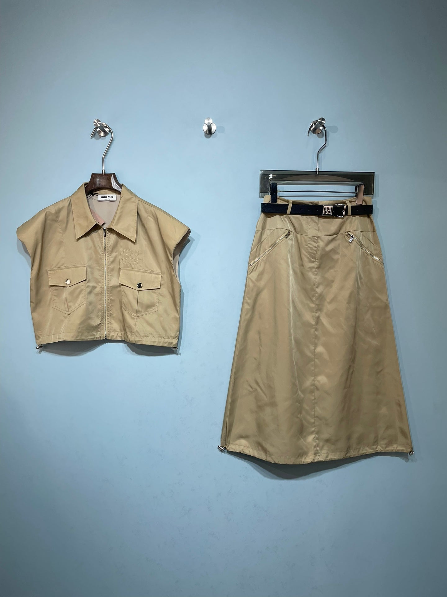 MIUMIU 26S TOP AND SKIRT SET STYLE 1142