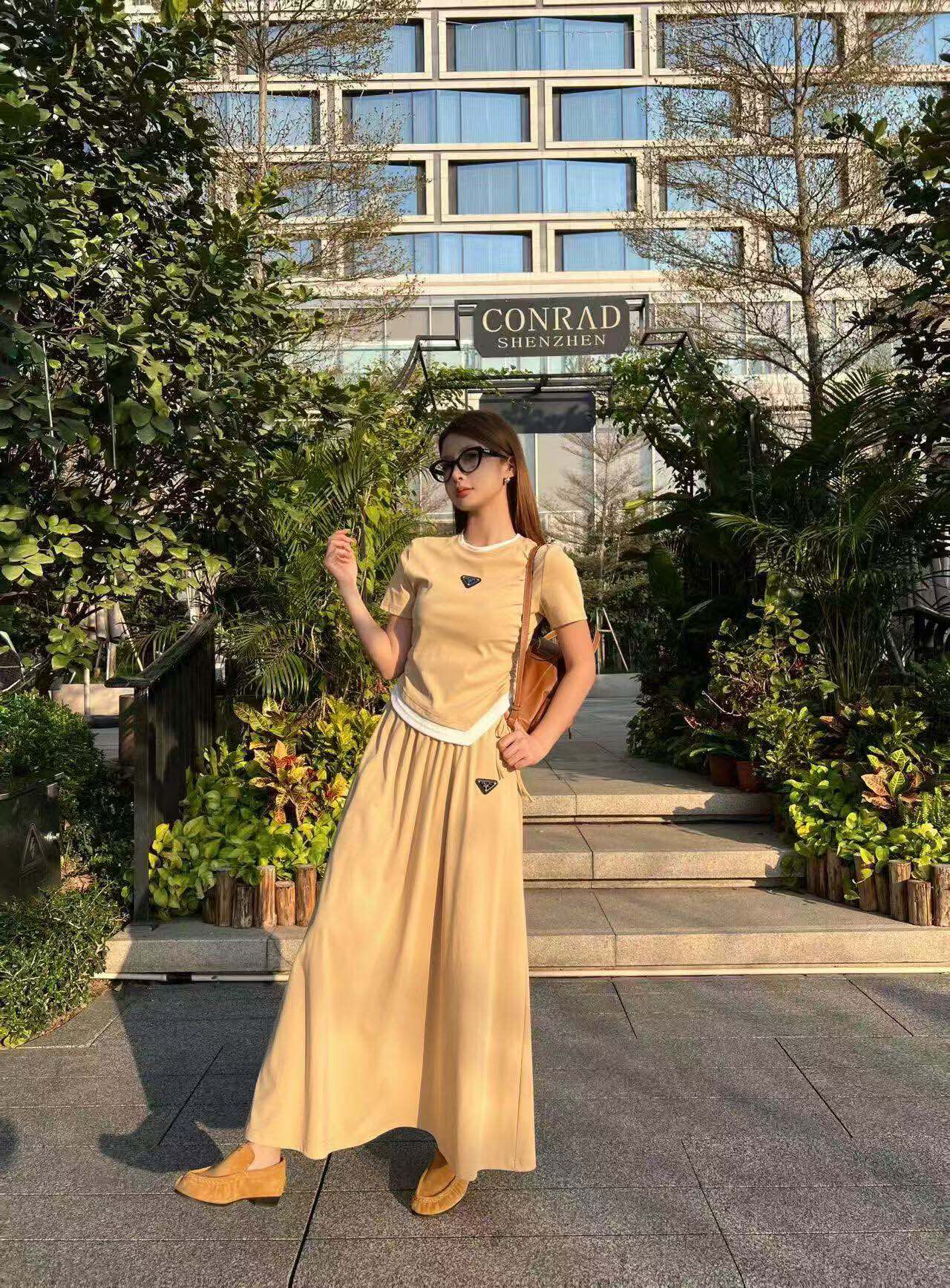 PRADA 26S TOP AND SKIRT SET STYLE 834
