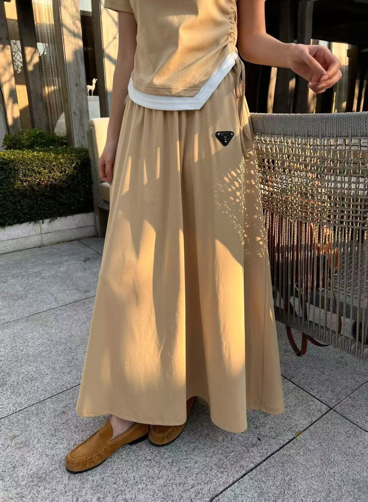 PRADA 26S TOP AND SKIRT SET STYLE 834
