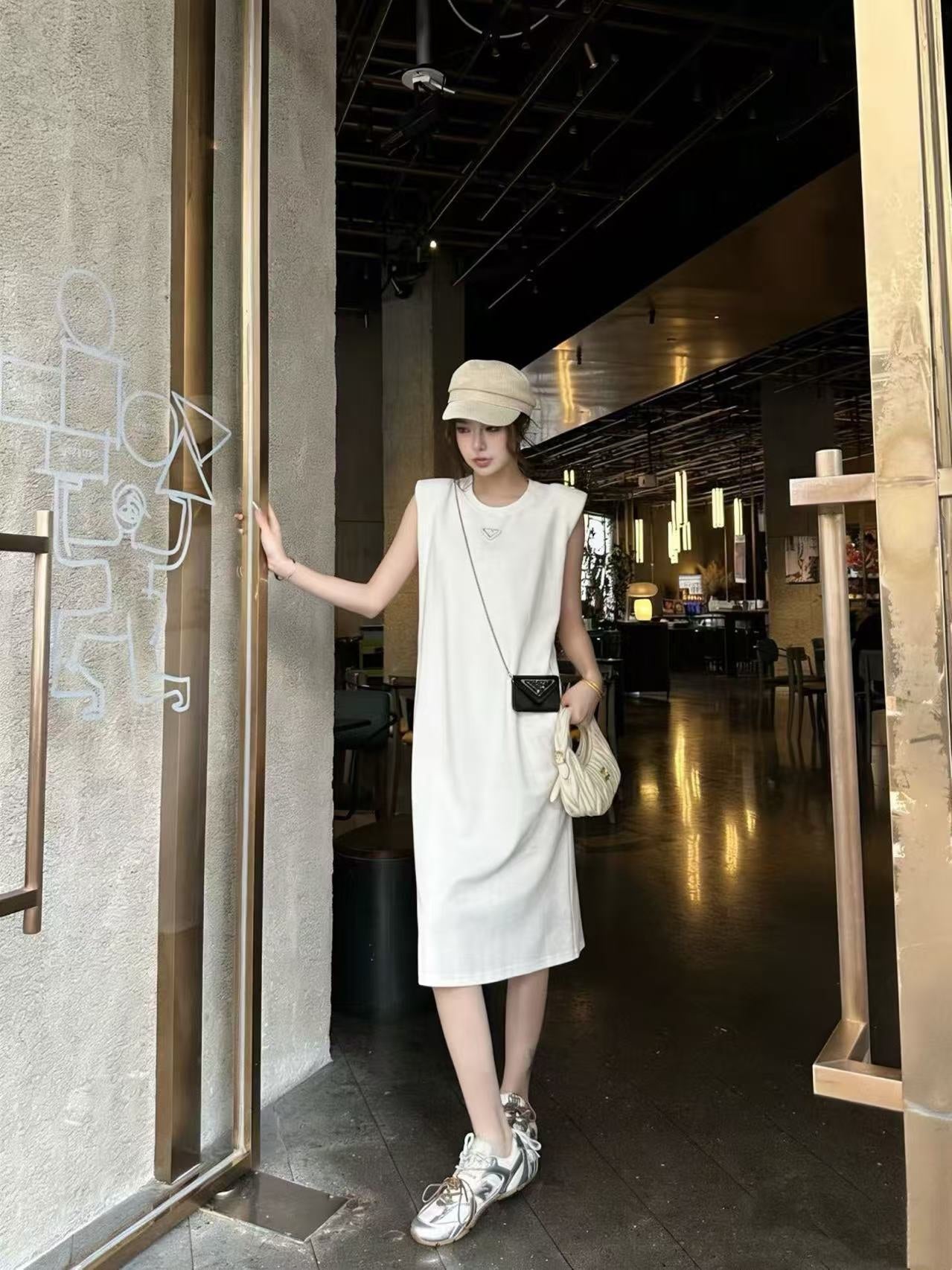 PRADA 26S SLEEVELESS DRESS STYLE 832