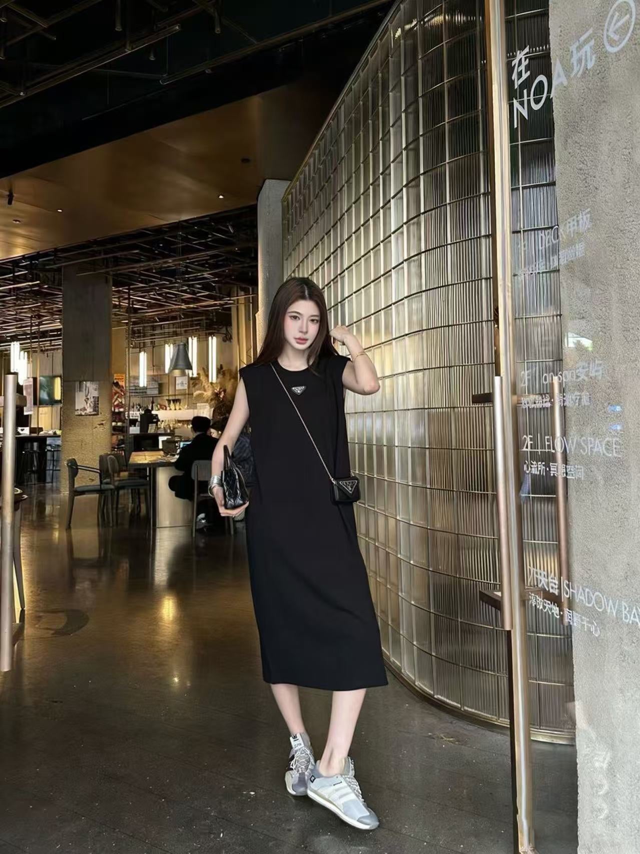 PRADA 26S SLEEVELESS DRESS STYLE 831