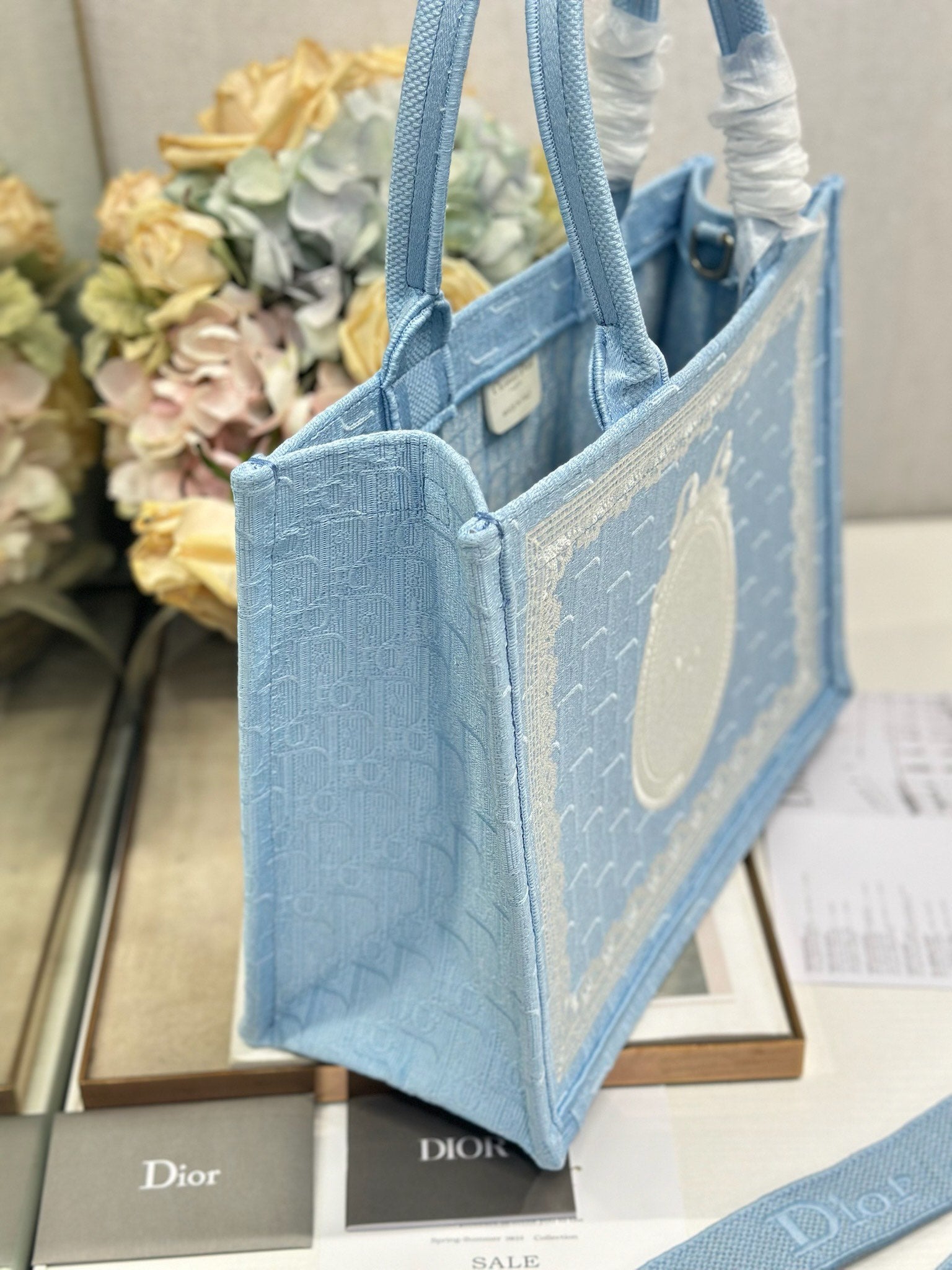 DIOR 26S BOOK TOTE BAG 36 IN BLUE AND WHITE LACE BAYADERE FABRIC