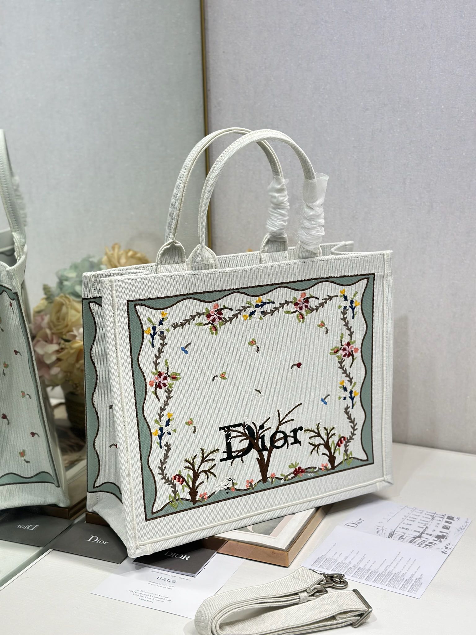 DIOR 26S BOOK TOTE BAG 42 IN WHITE BAYADERE FABRIC D-STRIPES EMBROIDERY