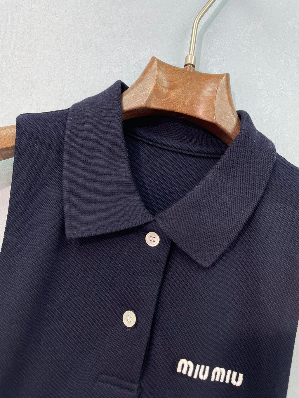 MIUMIU 26S SLEEVELESS POLO TOP STYLE 1087