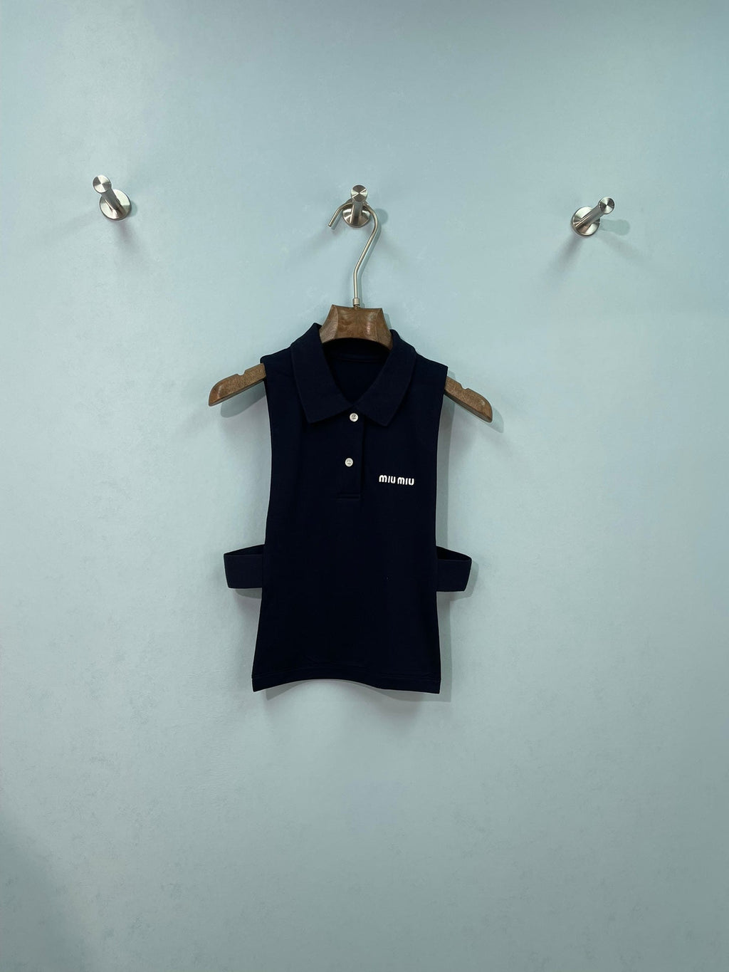 MIUMIU 26S SLEEVELESS POLO TOP STYLE 1087