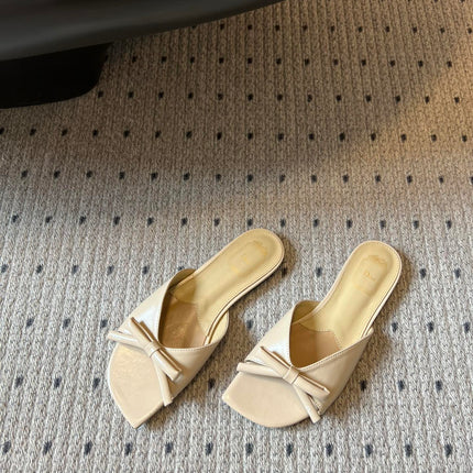 DIOR 26S OBLIQUE BOW MULE IN BEIGE CALFSKIN