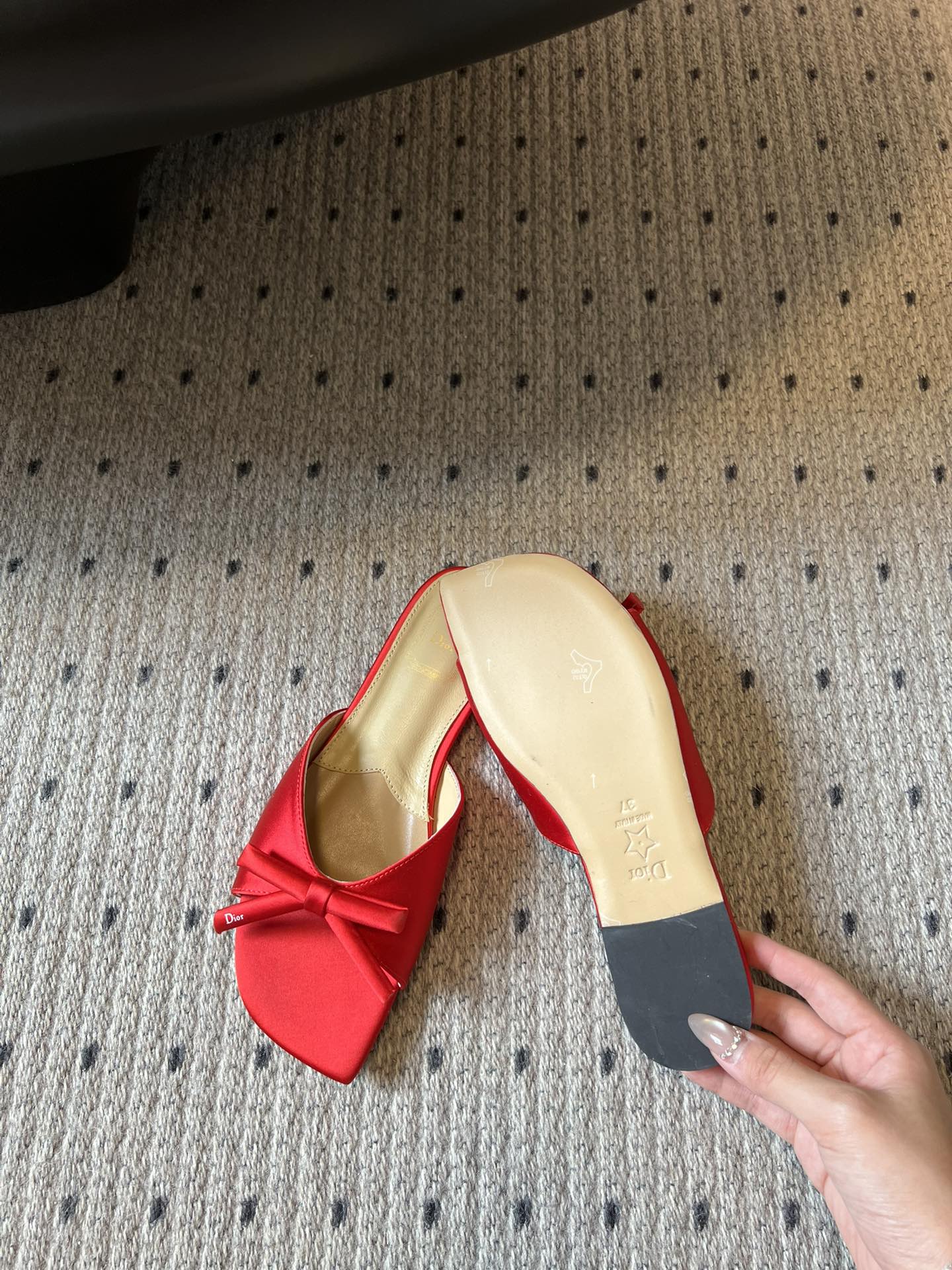 DIOR 26S OBLIQUE BOW MULE IN RED SATIN