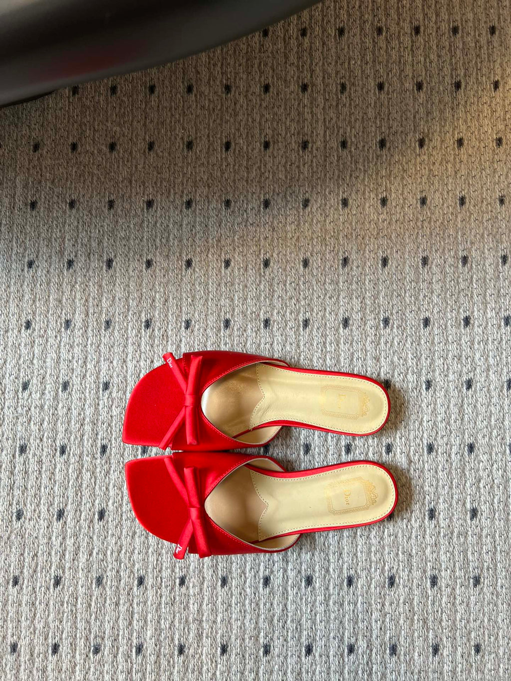DIOR 26S OBLIQUE BOW MULE IN RED SATIN