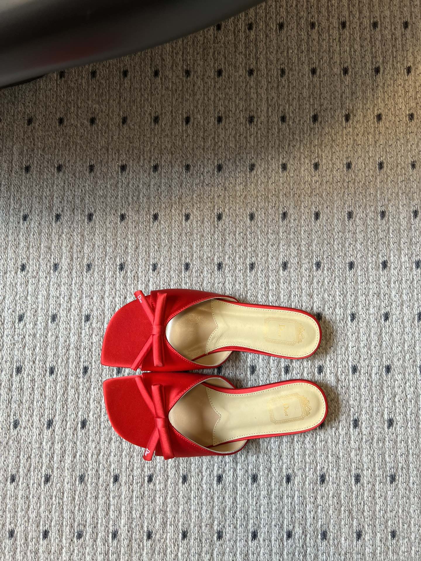 DIOR 26S OBLIQUE BOW MULE IN RED SATIN