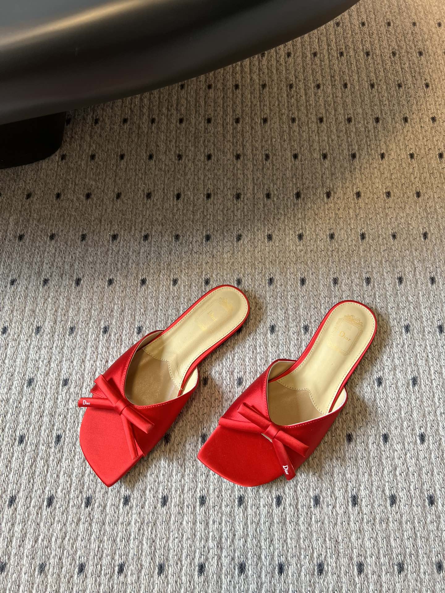 DIOR 26S OBLIQUE BOW MULE IN RED SATIN