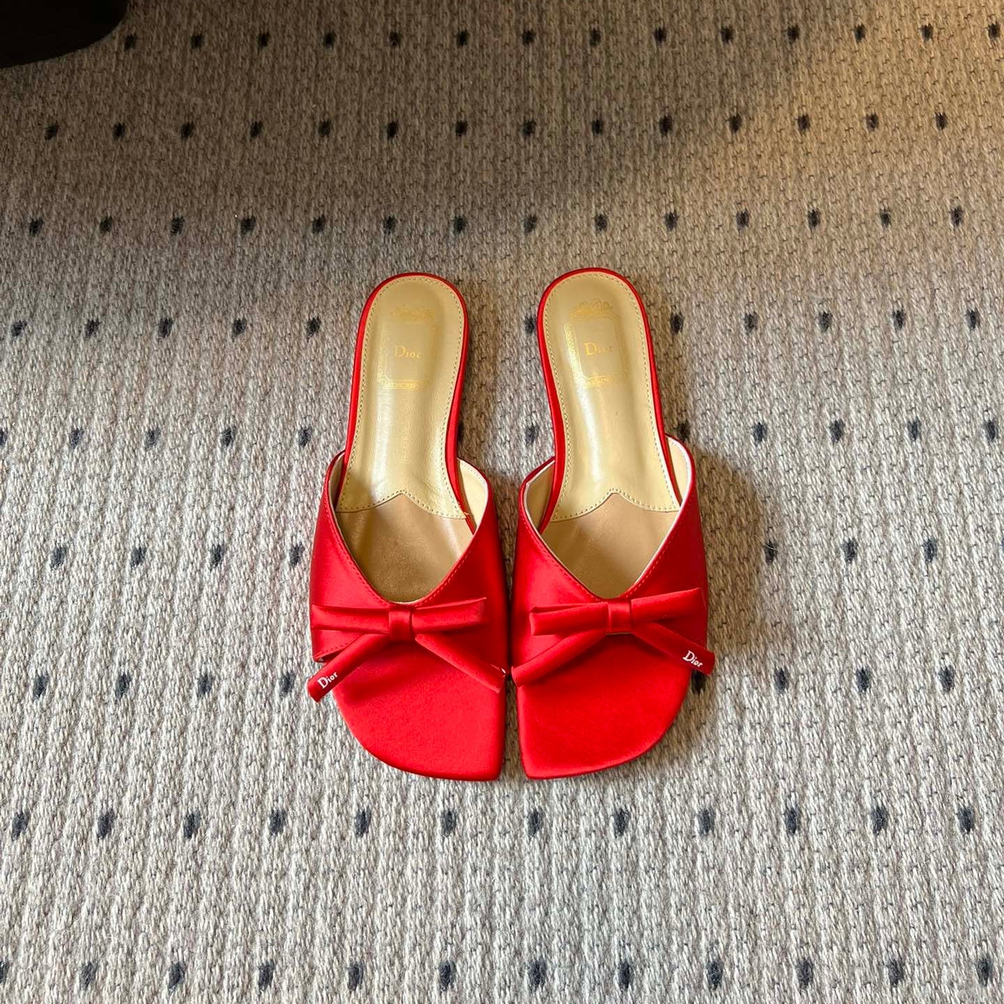 DIOR 26S OBLIQUE BOW MULE IN RED SATIN