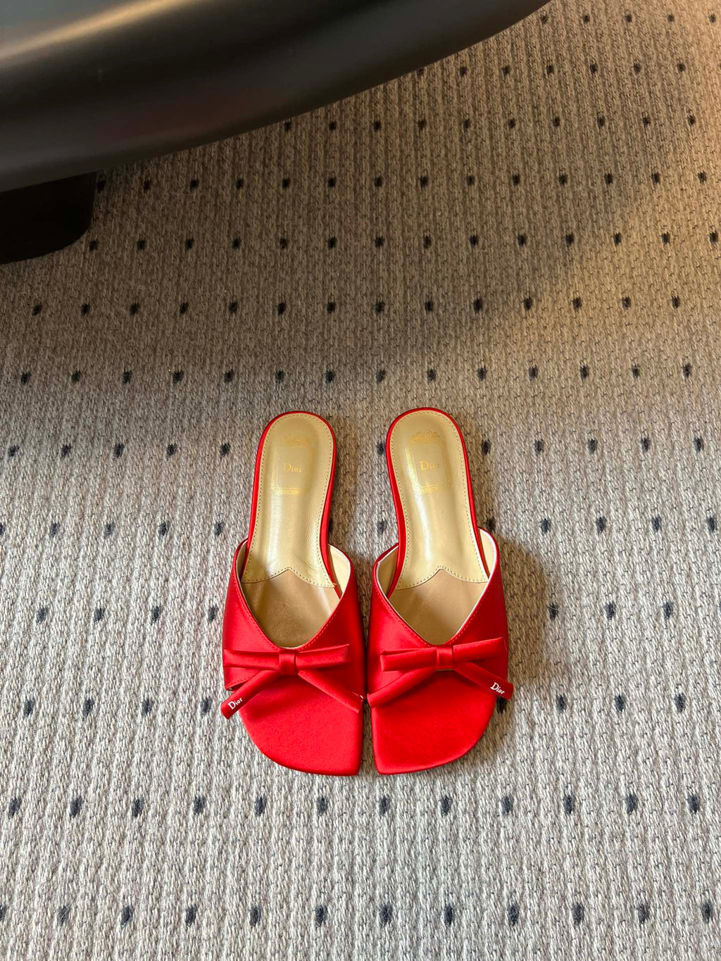 DIOR 26S OBLIQUE BOW MULE IN RED SATIN