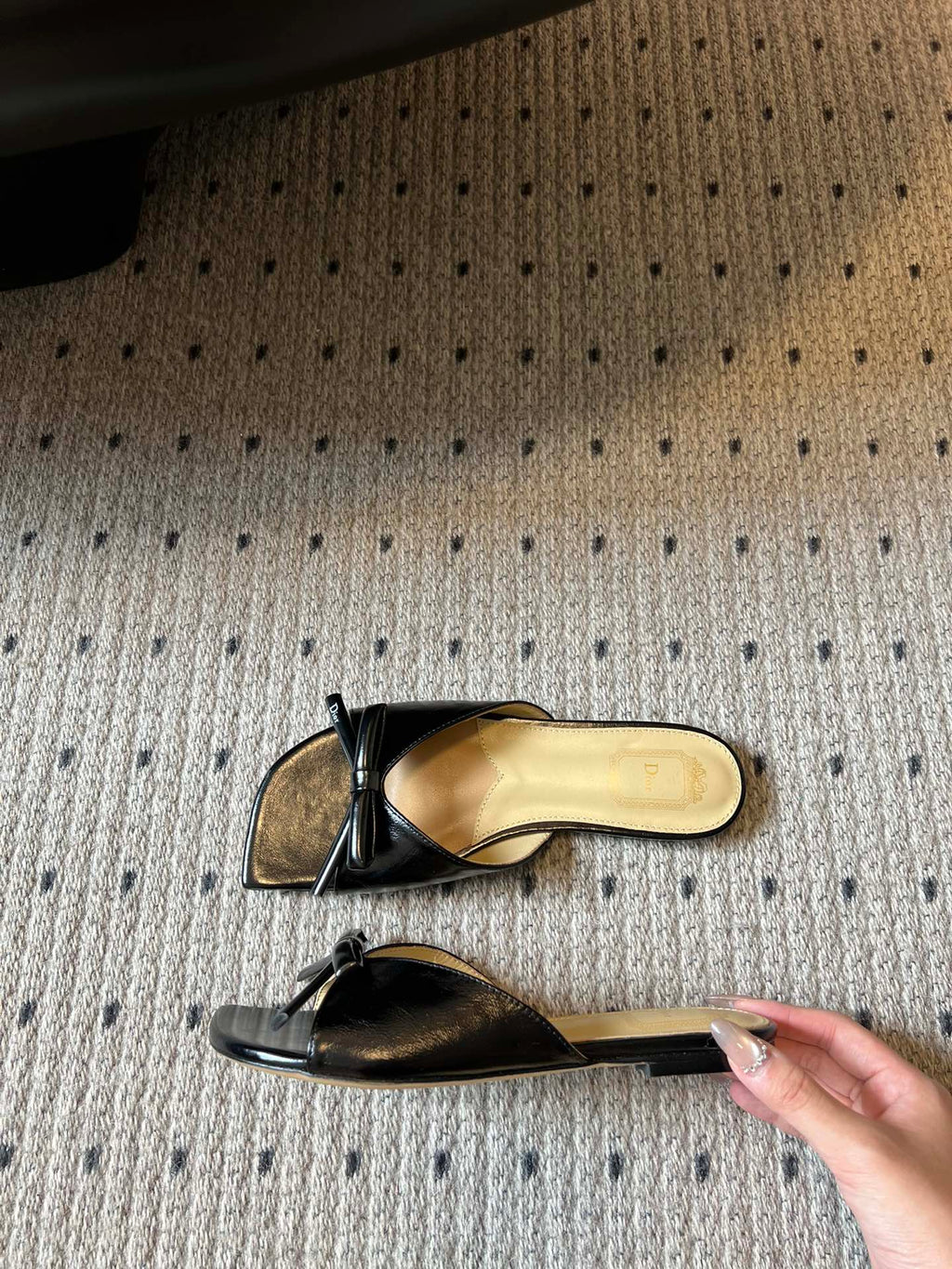 DIOR 26S OBLIQUE BOW MULE IN BLACK CALFSKIN
