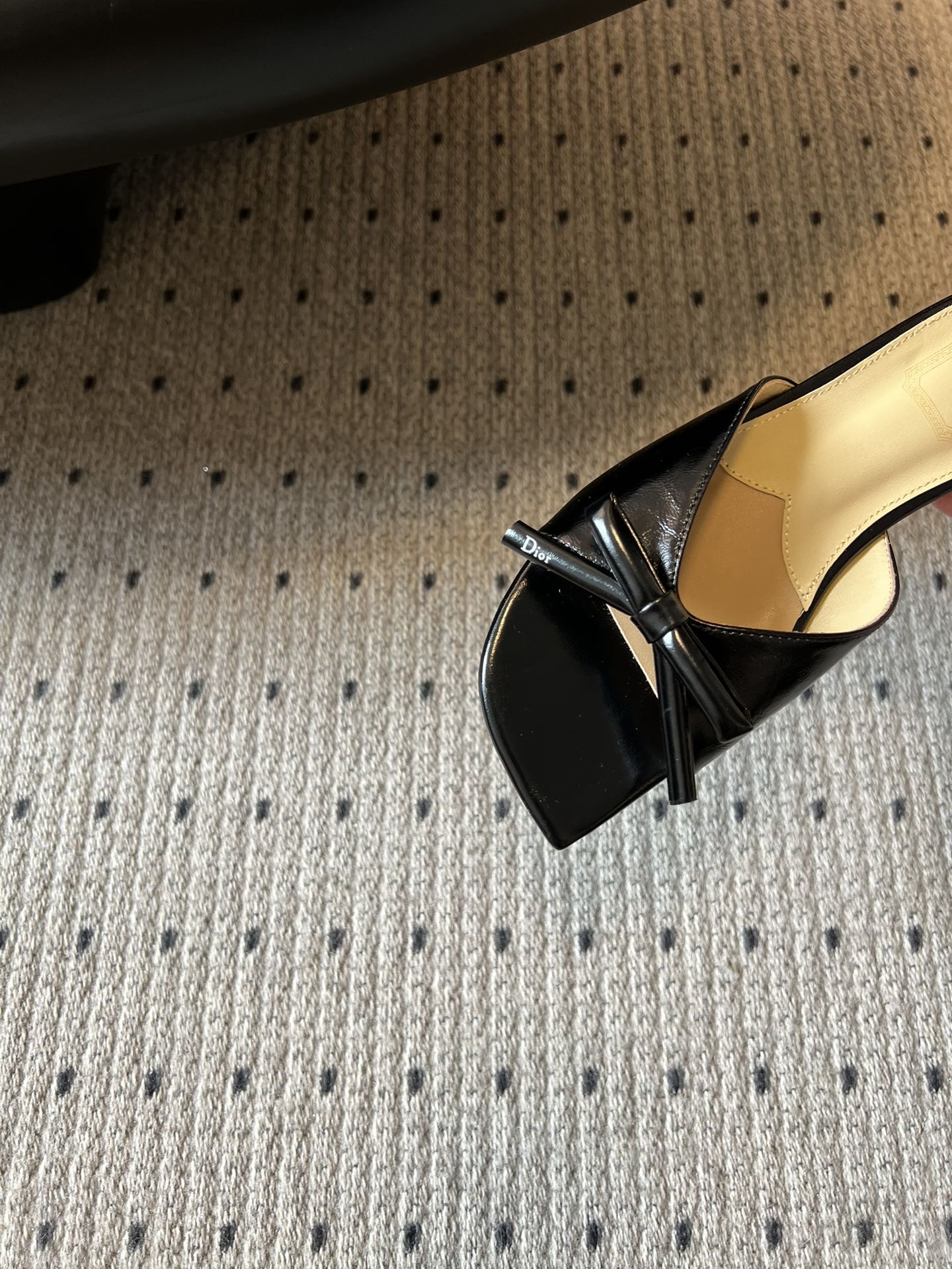 DIOR 26S OBLIQUE BOW MULE IN BLACK CALFSKIN