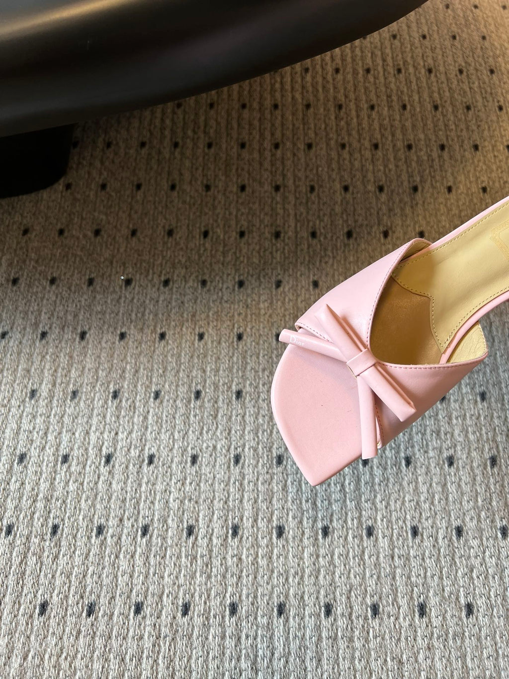 DIOR 26S OBLIQUE BOW MULE IN LIGHT PINK CALFSKIN