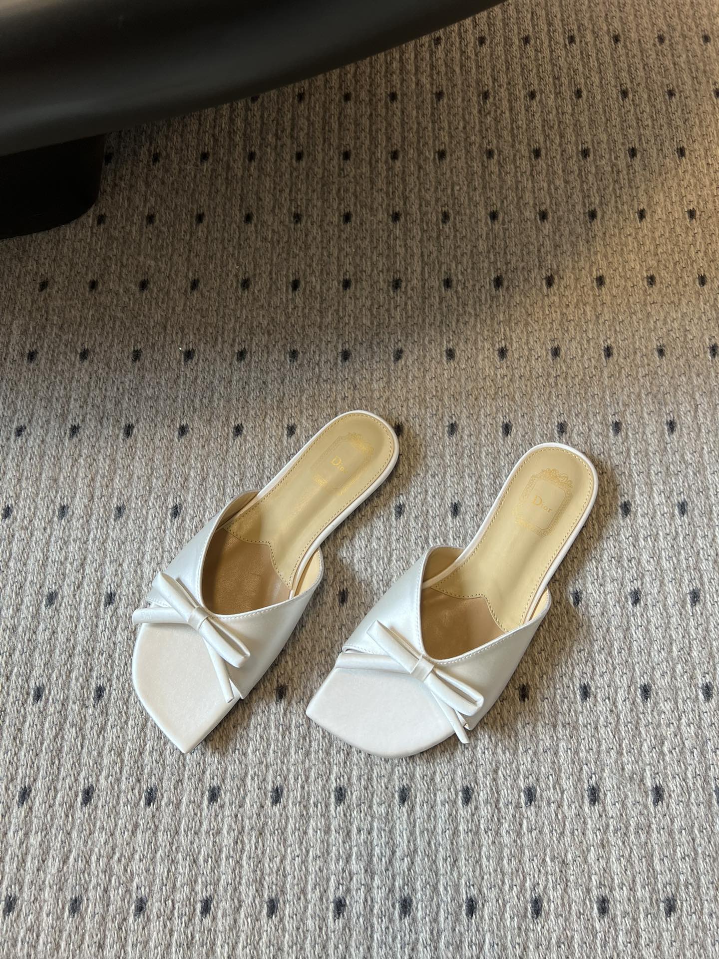DIOR 26S OBLIQUE BOW MULE IN WHITE SATIN