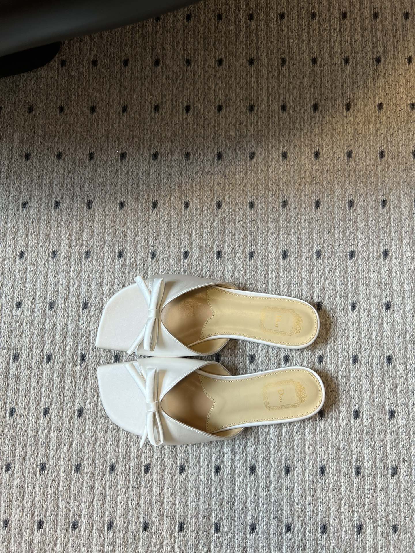 DIOR 26S OBLIQUE BOW MULE IN WHITE SATIN