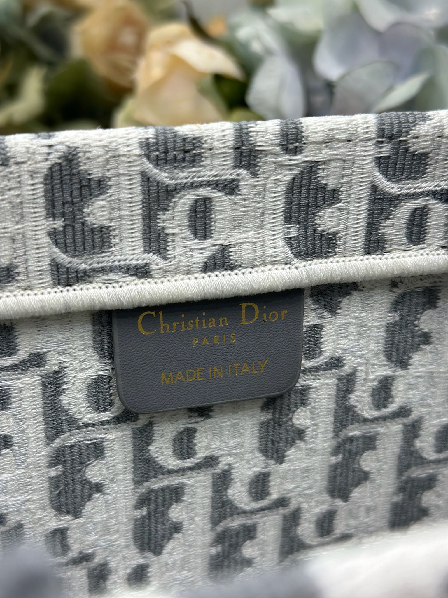 DIOR 26S BOOK TOTE BAG 36 IN GREY AND WHITE OBLIQUE JACQUARD
