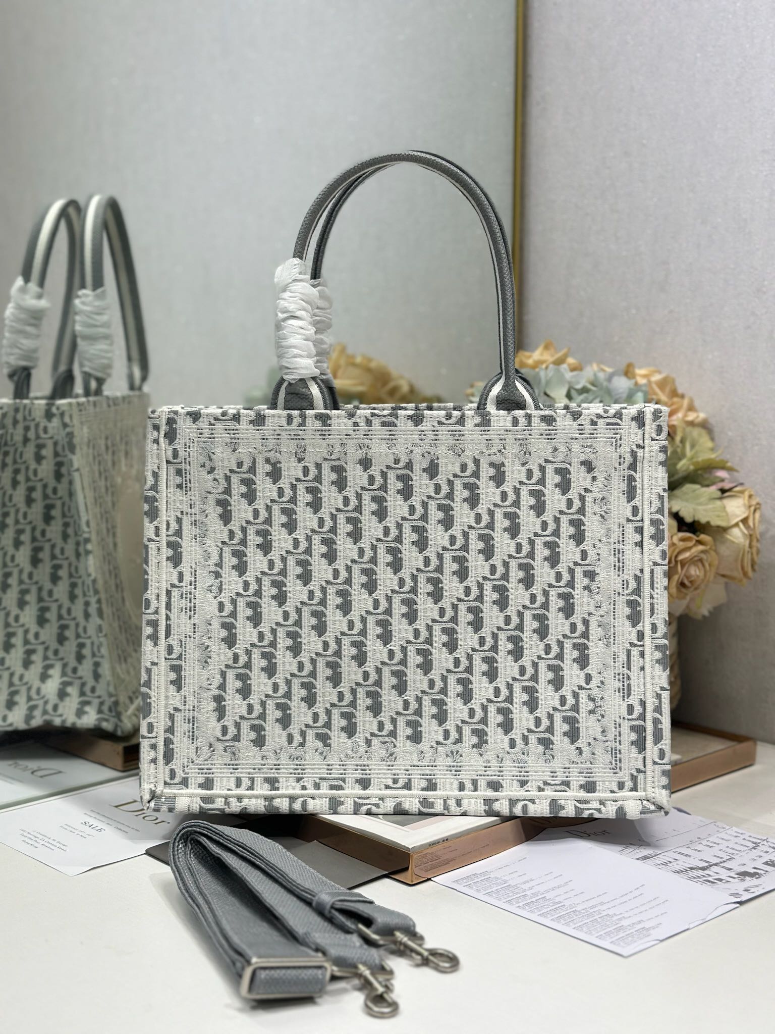DIOR 26S BOOK TOTE BAG 36 IN GREY AND WHITE OBLIQUE JACQUARD