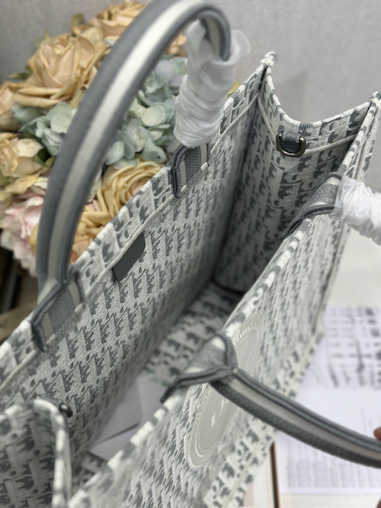 DIOR 26S BOOK TOTE BAG 42 IN GREY AND WHITE OBLIQUE JACQUARD