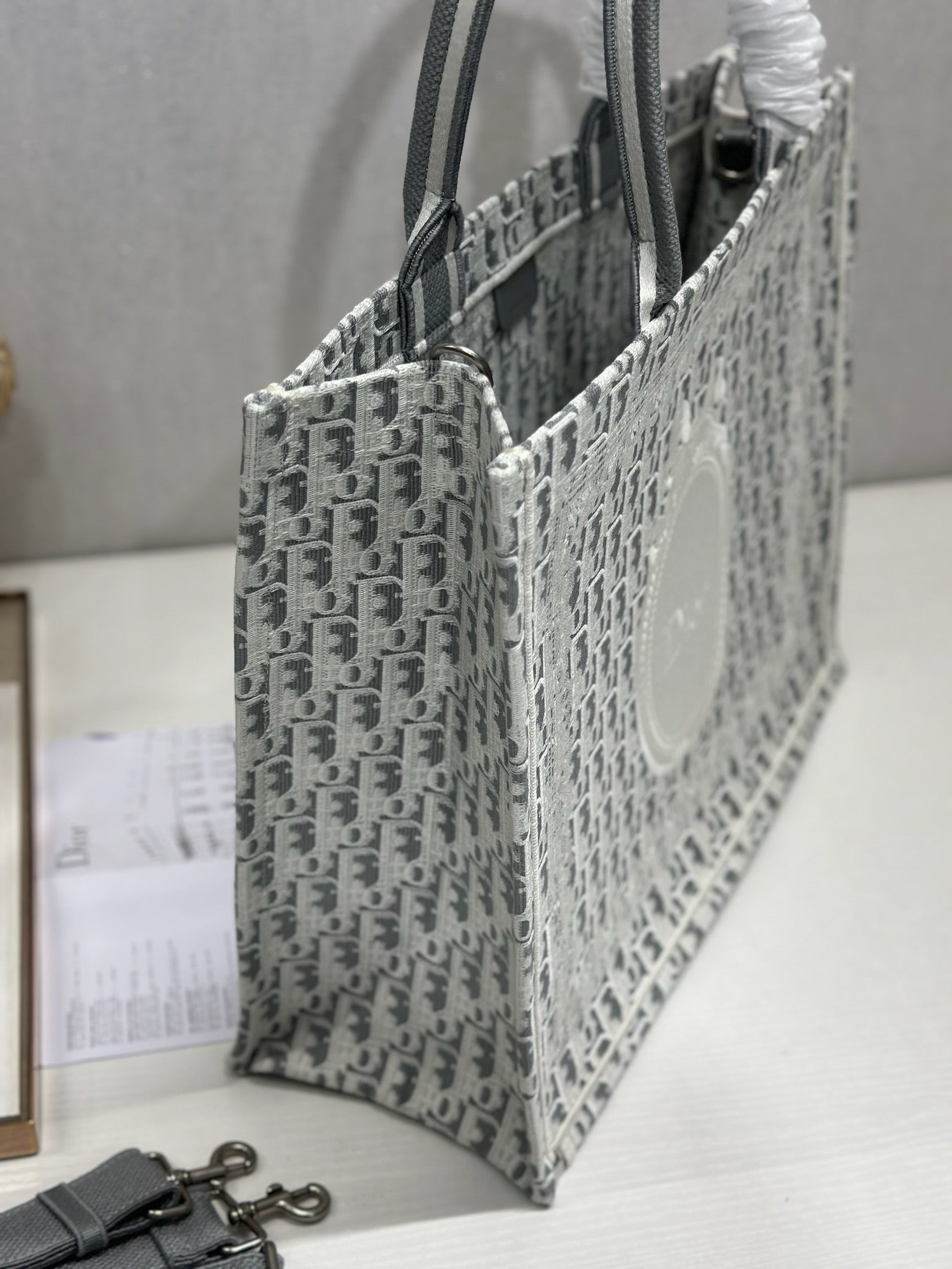 DIOR 26S BOOK TOTE BAG 42 IN GREY AND WHITE OBLIQUE JACQUARD