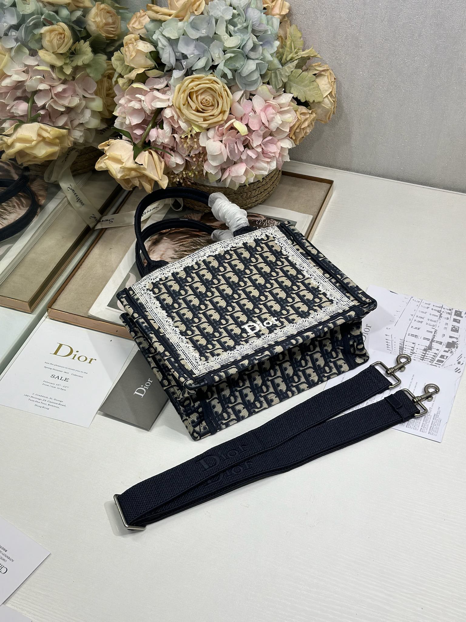 DIOR 26S BOOK TOTE BAG 26 IN NAVY BLUE AND BEIGE OBLIQUE FABRIC