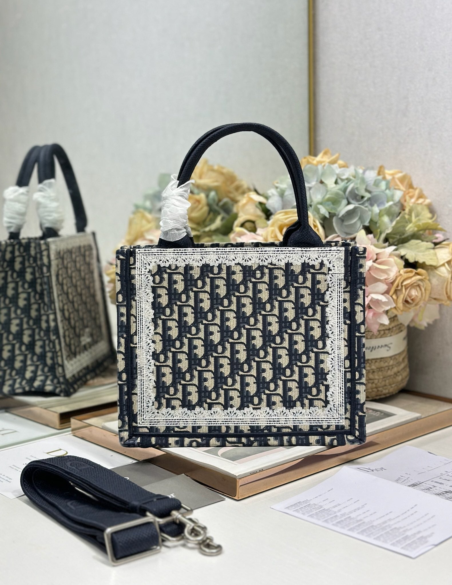 DIOR 26S BOOK TOTE BAG 26 IN NAVY BLUE AND BEIGE OBLIQUE FABRIC